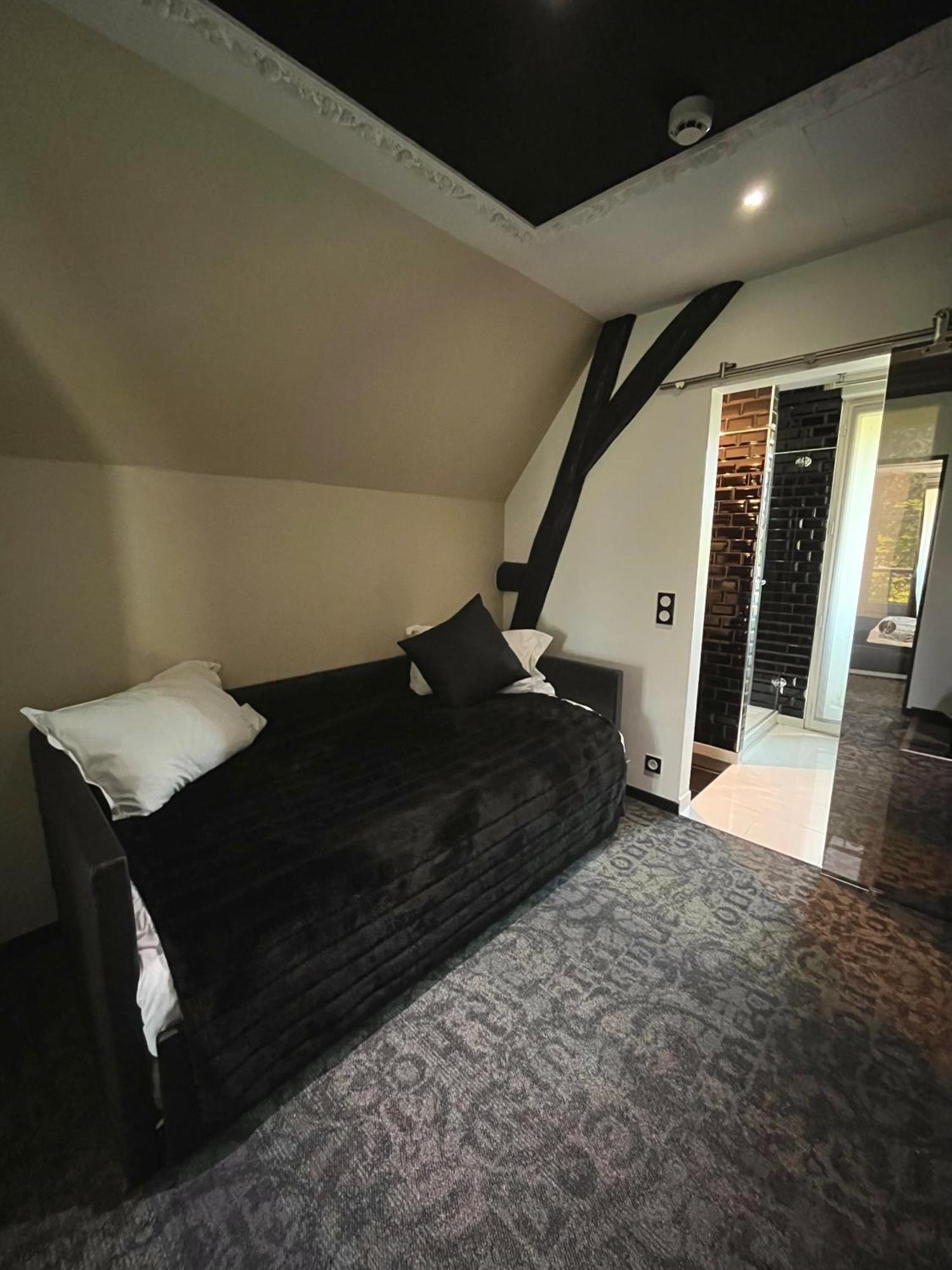 Art Hotel Рошекорбон Экстерьер фото