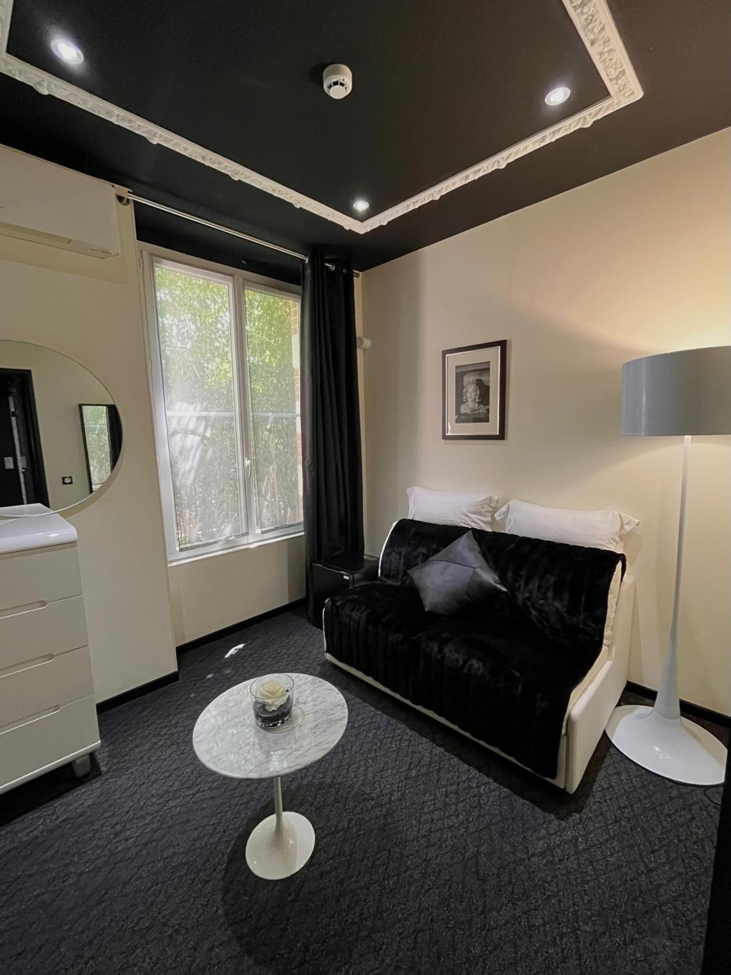 Art Hotel Рошекорбон Экстерьер фото