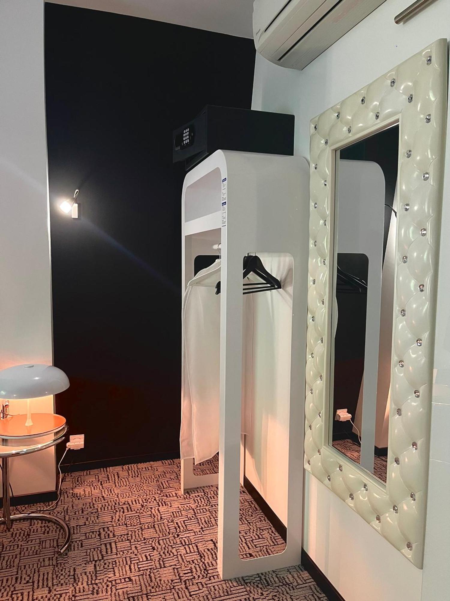 Art Hotel Рошекорбон Экстерьер фото